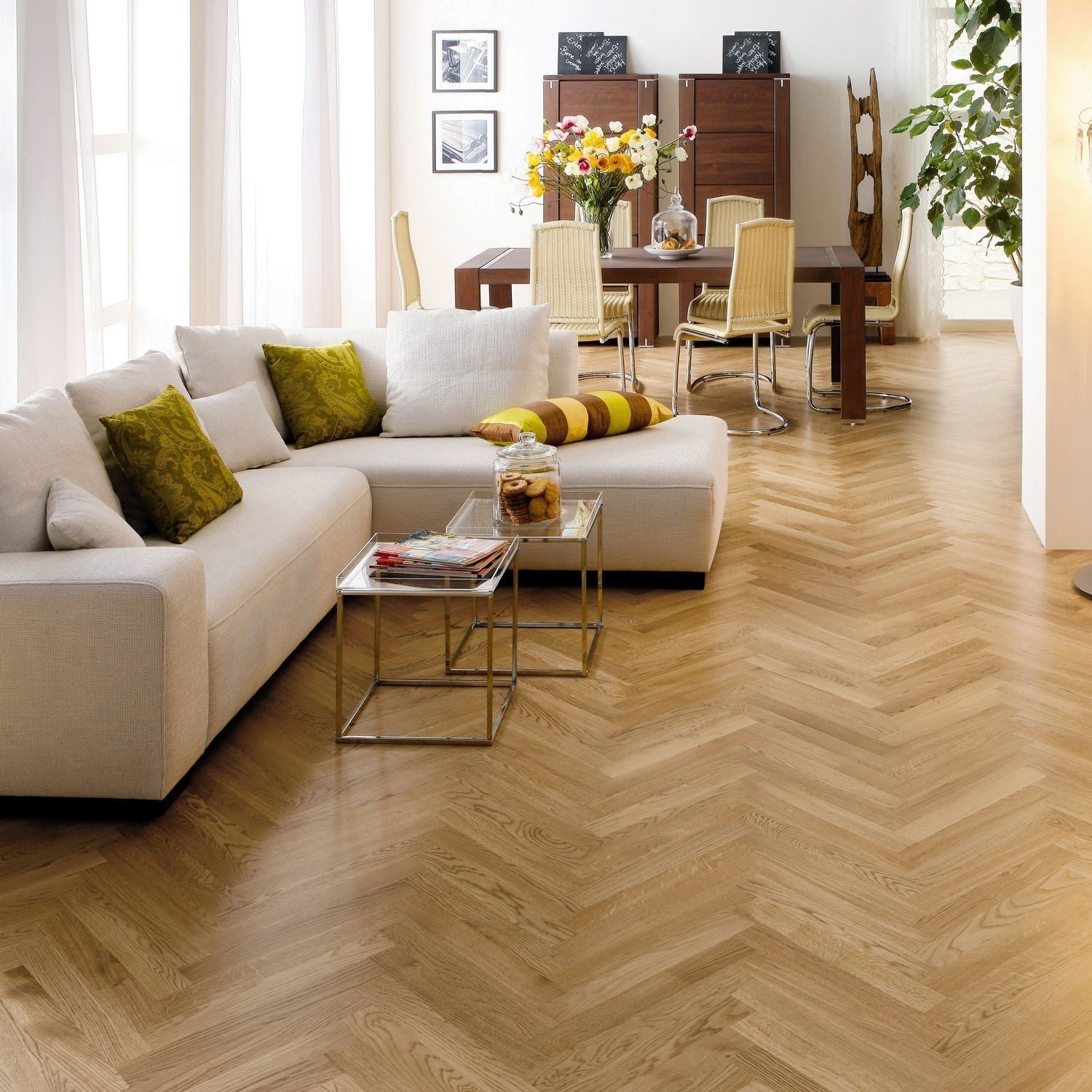 Parquet fixing in Dubai - Living room flooring